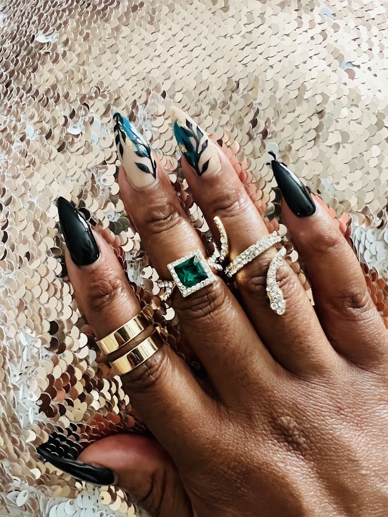 Daisy nails, nail salon in Collierville, TN, photo 1 of 10