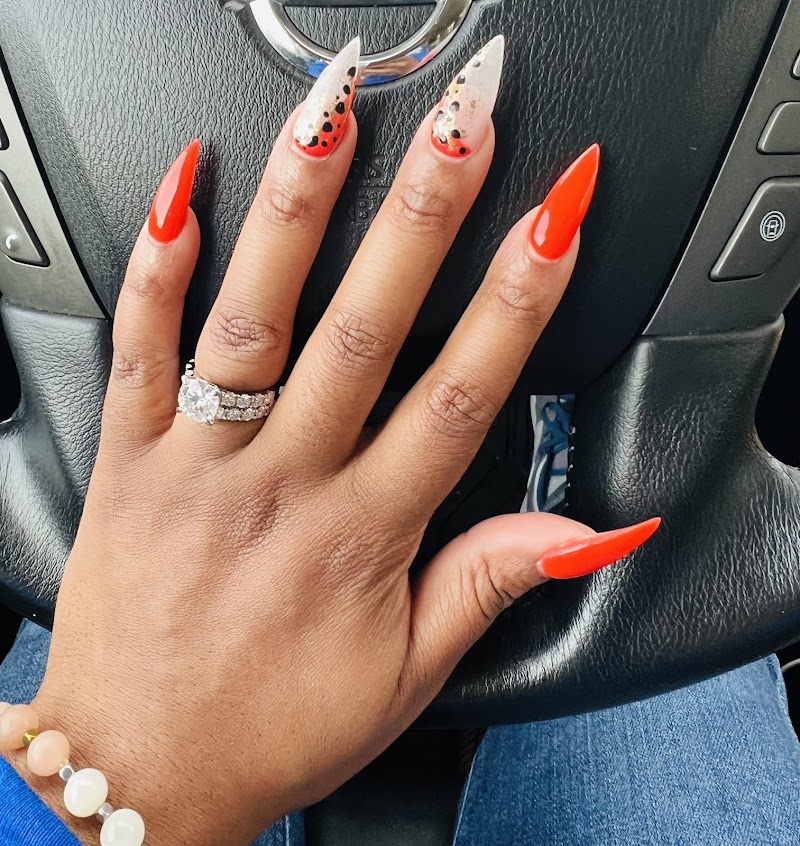 Daisy nails, nail salon in Collierville, TN, photo 4 of 10